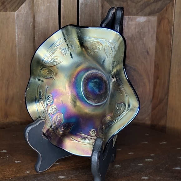 Fenton Carnival Glass Hat Bowl - Picture 12 of 13